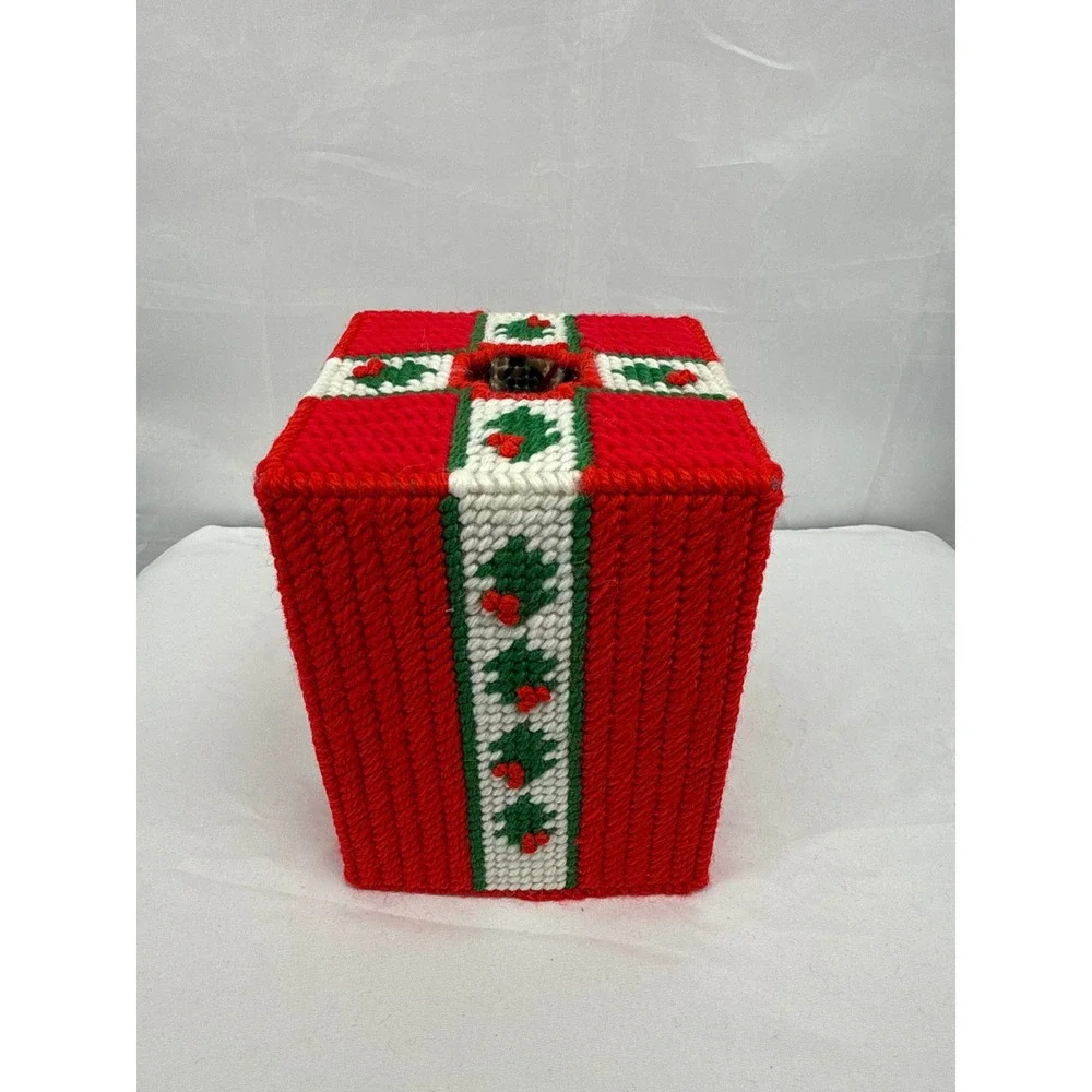 Handmade Christmas Gift Wrap Tissue Box Cover Red Green Holly Berry‎